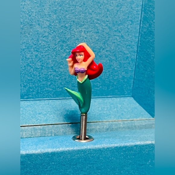 Disney Store Little Mermaid Jewelry Box, Necklace, and Bag - Picture 4 of 16